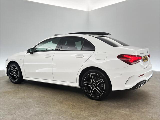 Mercedes-Benz A-KLASSE 250 e AMG 235PK Hybride Pano Memory Sfeerverl. LED Virtual Camera Cruise Clima Navi PDC 18"LMV