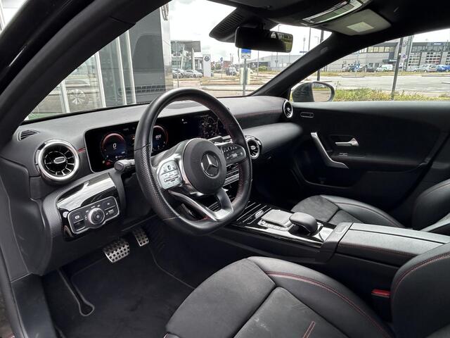 Mercedes-Benz A-KLASSE 180 AMG | Dodehoekassistent | Night Pakket