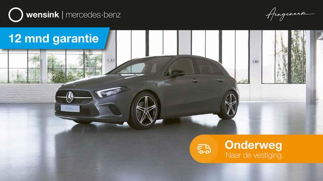 Mercedes-Benz A-KLASSE 200 Launch Edition Premium | Panoramadak | Night | Achteruitrijcamera | Widescreen | Sfeerverlichting |