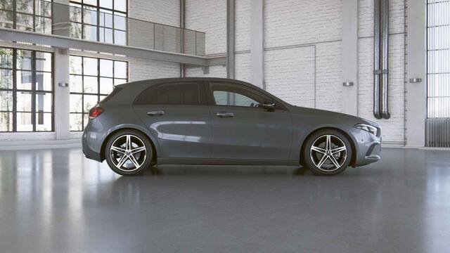 Mercedes-Benz A-KLASSE 200 Launch Edition Premium | Panoramadak | Night | Achteruitrijcamera | Widescreen | Sfeerverlichting |