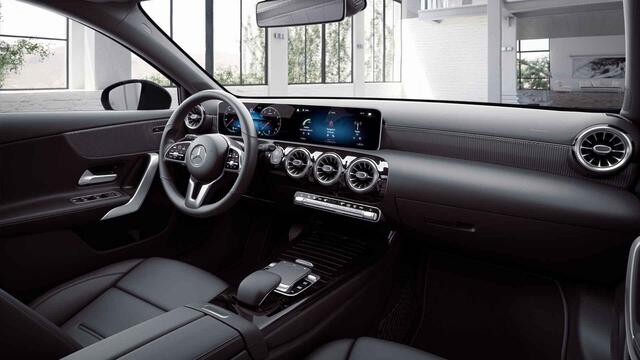Mercedes-Benz A-KLASSE 200 Launch Edition Premium | Panoramadak | Night | Achteruitrijcamera | Widescreen | Sfeerverlichting |