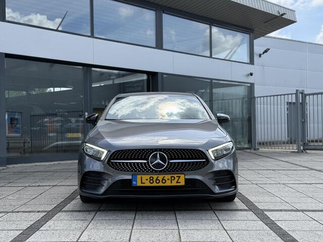 Mercedes-Benz A-KLASSE 180 Aut. AMG | Navi | Camera | Sfeerverlichting |