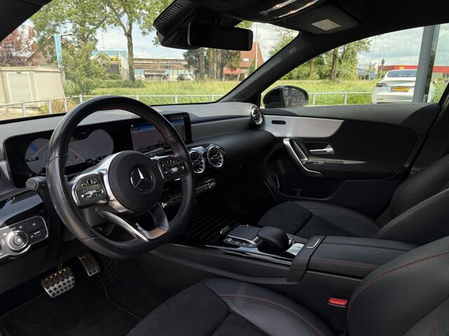 Mercedes-Benz A-KLASSE 180 Aut. AMG | Navi | Camera | Sfeerverlichting |