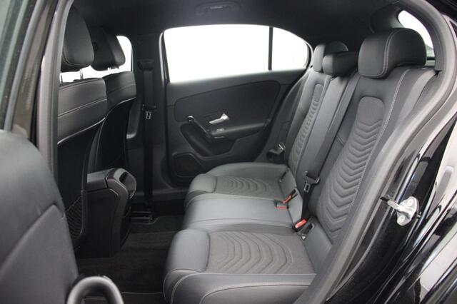 Mercedes-Benz A-KLASSE 160 Business Solution - Digitaal Cockpit, Camera, Half Leer