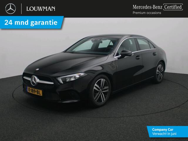 Mercedes-Benz A-KLASSE 180 Business Solution Luxury Sfeerverlichting | Stoelverwarming voor | Spiegelpakket | Achteruitrijcamera. Inclusief 24 maanden Mercedes-Benz Certified garantie voor Europa.