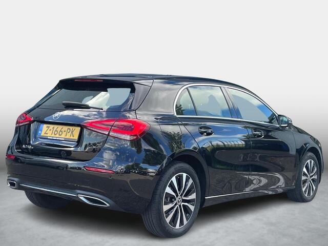 Mercedes-Benz A-KLASSE 250 e Luxury Line