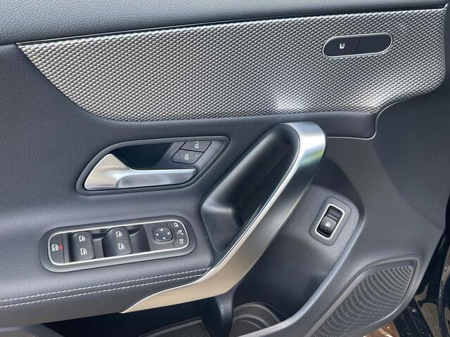 Mercedes-Benz A-KLASSE 250 e Luxury Line