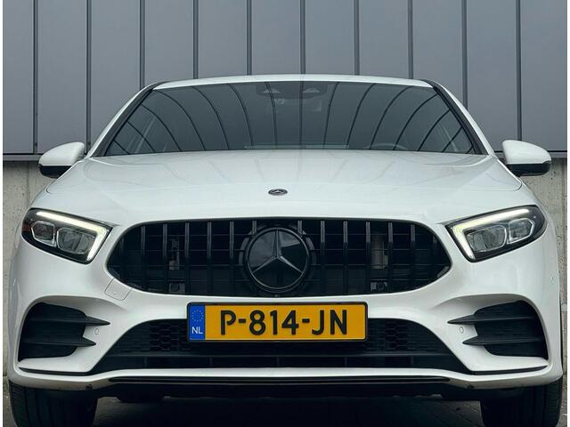 Mercedes-Benz A-KLASSE 200 163PK AMG Night Sfeer Apple-Carplay 19''