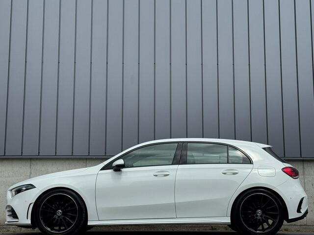 Mercedes-Benz A-KLASSE 200 163PK AMG Night Sfeer Apple-Carplay 19''