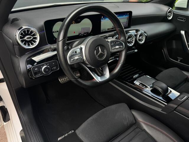 Mercedes-Benz A-KLASSE 200 163PK AMG Night Sfeer Apple-Carplay 19''
