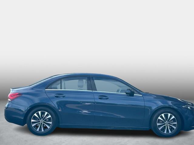 Mercedes-Benz A-KLASSE 180 Business Solution