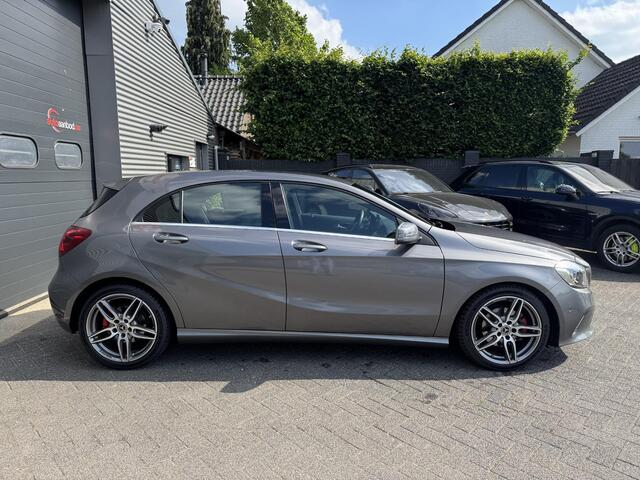 Mercedes-Benz A-KLASSE 180 Sport | Camera | Navigatie | Lichtmetalen Velgen | Cruise Control | LED |