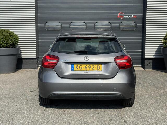 Mercedes-Benz A-KLASSE 180 Sport | Camera | Navigatie | Lichtmetalen Velgen | Cruise Control | LED |