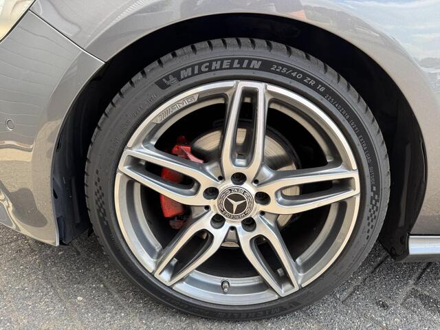 Mercedes-Benz A-KLASSE 180 Sport | Camera | Navigatie | Lichtmetalen Velgen | Cruise Control | LED |