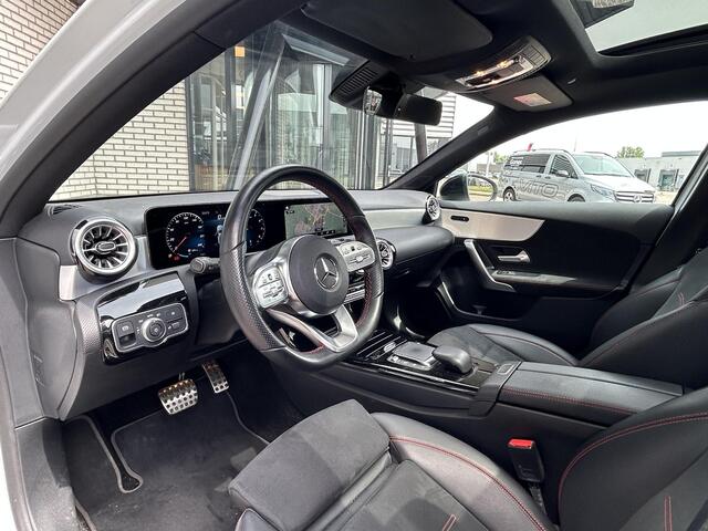 Mercedes-Benz A-KLASSE 180 AMG | Panoramadak | Night Pakket