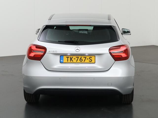 Mercedes-Benz A-KLASSE 180 Ambition | Stylepakket | Acteruitrijcamera | Navigagtie | Sportstoelen |