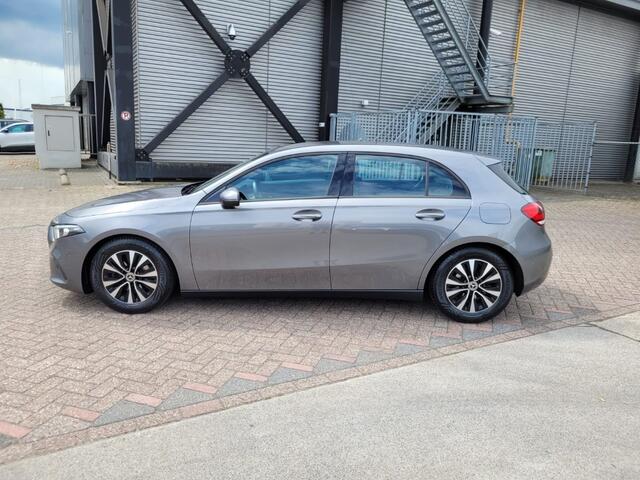 Mercedes-Benz A-KLASSE 160 Business Solution Zwarte hemel / LMV