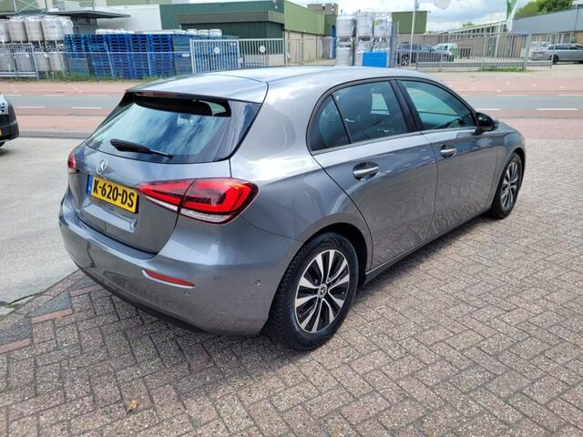 Mercedes-Benz A-KLASSE 160 Business Solution Zwarte hemel / LMV