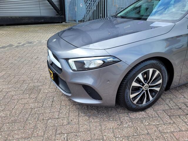 Mercedes-Benz A-KLASSE 160 Business Solution Zwarte hemel / LMV