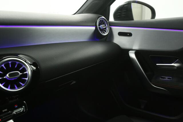 Mercedes-Benz A-KLASSE 180 AMG Sfeerverl. LED Clima Camera Cruise Virtual Navi PDC 18"LMV