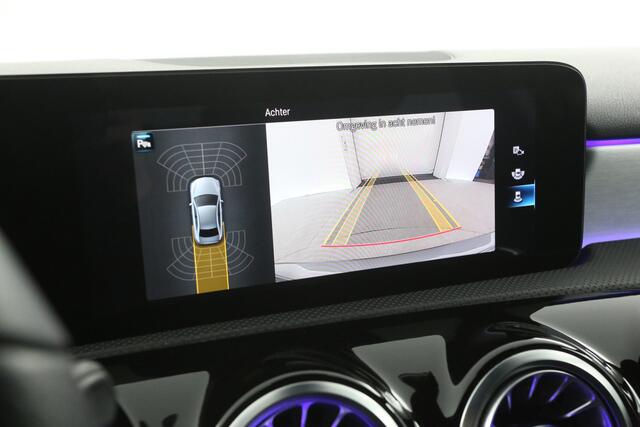 Mercedes-Benz A-KLASSE 180 AMG Sfeerverl. LED Clima Camera Cruise Virtual Navi PDC 18"LMV