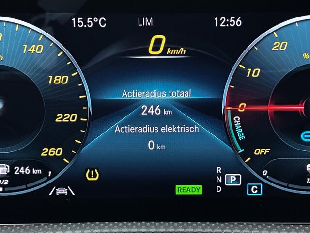 Mercedes-Benz A-KLASSE 250 e AMG line PHEV | Afn Trekhaak | Sfeerverlichting | Apple Car Play | Park pilot + achtercamera Inclusief 24 maanden MB Certified garantie voor Europa.