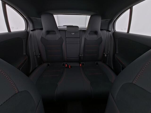 Mercedes-Benz A-KLASSE 250 e AMG Line AMG Line | Panorama Schuif-Kanteldak | Sfeerverlichting | Achteruitrijcamera | Dodehoekassistent. Inclusief 24 maanden Mercedes-Benz Certified garantie voor Europa.
