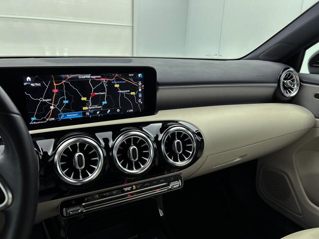 Mercedes-Benz A-KLASSE 160 Advantage % spaaks lichtmetalen velgen | MBUX wide screen | Navigatie | Parking support met camera achter | Inclusief 24 maanden Mercedes-Benz Certified garantie voor Europa.
