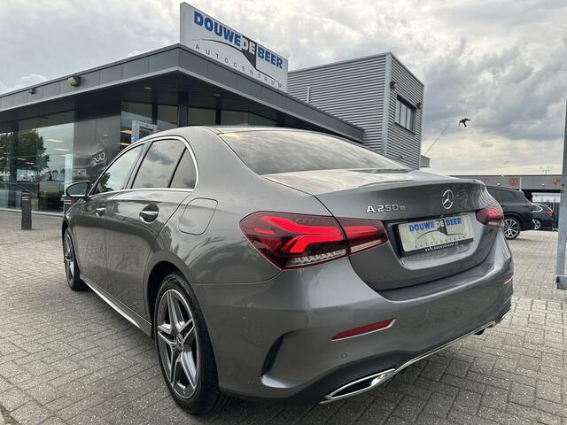 Mercedes-Benz A-KLASSE 250 e AMG Line Trekhaak | Distronic | 360-Camera | LED | Carplay