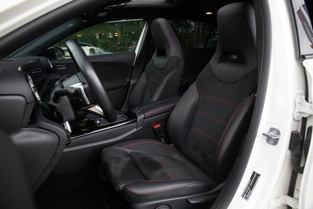 Mercedes-Benz A-KLASSE 200 AMG Line , Pano dak, Sfeerverlichting, Nightpakket,