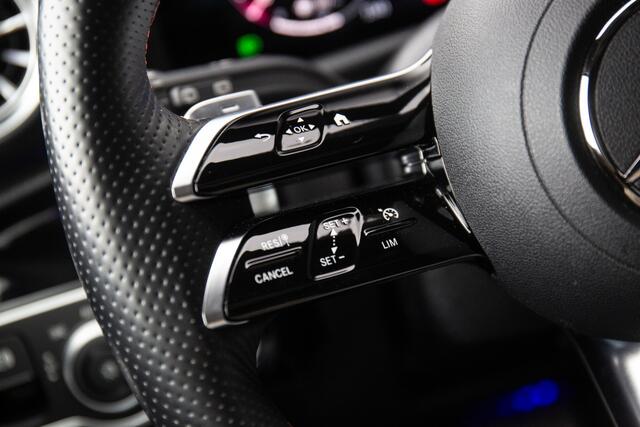 Mercedes-Benz A-KLASSE 200 AMG Line , Pano dak, Sfeerverlichting, Nightpakket,