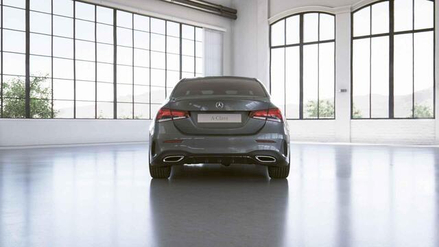 Mercedes-Benz A-KLASSE 180 AMG Line | Multibeam | 19" lichtmetalen velgen | Night | Lederen bekleding | Sfeerverlichting | Stoelverwarming |