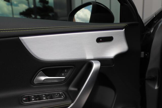 Mercedes-Benz A-KLASSE 200 AMG Edition 1 | 163PK | Sfeerverlichting | Led | Widescreen | Stoelverwarming | Pdc | Cruise-control | 2018.
