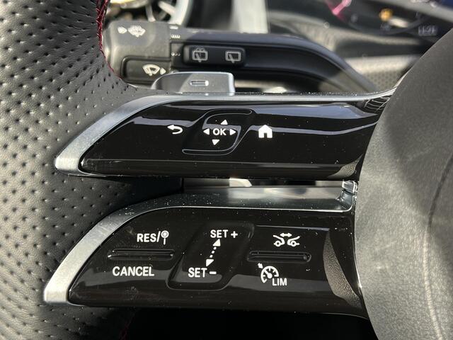 Mercedes-Benz A-KLASSE 250 e Star Edition AMG Line | Winter Pakket | 19 inch Multispaaks AMG Velgen | Panoramadak | MULTIBEAM LED koplampen | Dodehoekassistent | Sfeerverlichting |