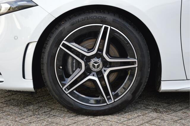 Mercedes-Benz A-KLASSE 200 AMG-LINE | PANODAK | SFEERVERL | BURMESTER | 360-CAMERA | NIGHT=PACK | ENZ | NIEUWSTAAT