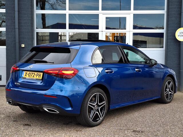 Mercedes-Benz A-KLASSE 250 e | Panoramadak | AMG | Burmester Surround Sound | Night Pakket | Apple CarPlay | Android Auto | Sfeerverlichting | Stoelverwarming | Achteruitrijcamera | Elektrisch Inklapbare Buitenspiegels