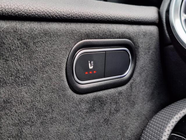 Mercedes-Benz A-KLASSE 250 e | Panoramadak | AMG | Burmester Surround Sound | Night Pakket | Apple CarPlay | Android Auto | Sfeerverlichting | Stoelverwarming | Achteruitrijcamera | Elektrisch Inklapbare Buitenspiegels