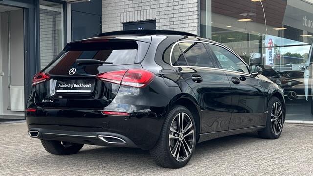 Mercedes-Benz A-KLASSE 250 e Premium | Pano | Sfeer | Leer | Navi