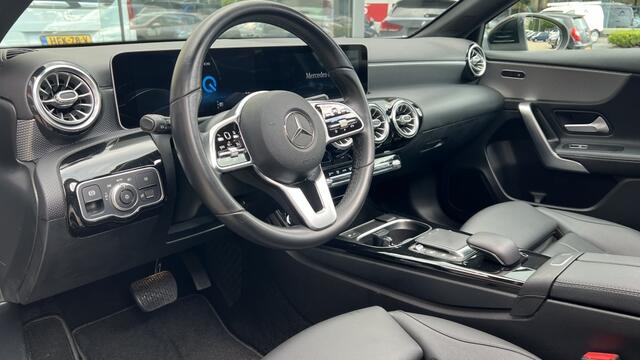 Mercedes-Benz A-KLASSE 250 e Premium | Pano | Sfeer | Leer | Navi