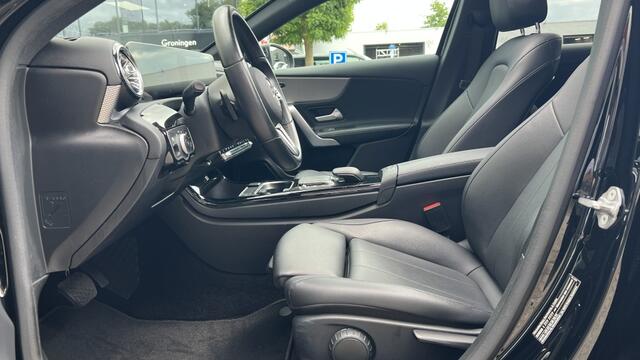 Mercedes-Benz A-KLASSE 250 e Premium | Pano | Sfeer | Leer | Navi