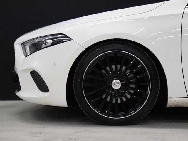 Mercedes-Benz A-KLASSE 200 Launch Edition [SCHUIFKANTELDAK, CAMERA, SPORTSTOELEN, STOELVERWARMING, FLIPPERS, CRUISE, NIEUWSTAAT]