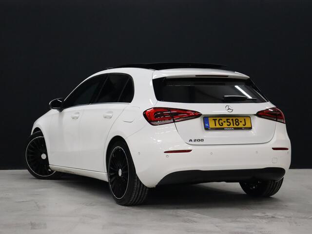 Mercedes-Benz A-KLASSE 200 Launch Edition [SCHUIFKANTELDAK, CAMERA, SPORTSTOELEN, STOELVERWARMING, FLIPPERS, CRUISE, NIEUWSTAAT]