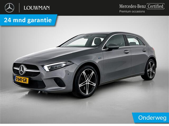 Mercedes-Benz A-KLASSE 250 e Premium Plus | Panoramadak | 5 spaaks lichtmetalen velgen | Wide screen | Navigatie | Parking support | Inclusief 24 maanden Mercedes-Benz Certified garantie voor Europa.