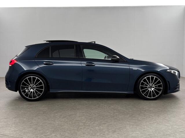 Mercedes-Benz A-KLASSE 180 AMG Pano Sfeer LED Virtual Clima Cruise Camera Carplay Navi PDC 19"LMV