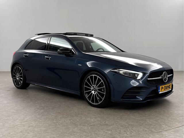 Mercedes-Benz A-KLASSE 180 AMG Pano Sfeer LED Virtual Clima Cruise Camera Carplay Navi PDC 19"LMV