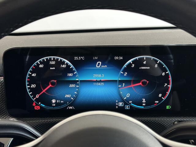 Mercedes-Benz A-KLASSE 180 Business Solution Luxury STOELVERWARMING | ACHTERUITRIJCAMERA | PARKEERSENSOREN VOOR-/ACHTER | APPLE CARPLAY/ANDROID AUTO