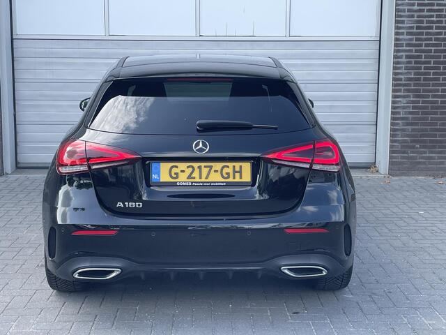 Mercedes-Benz A-KLASSE 180 AMG line | Night | Panoramadak |