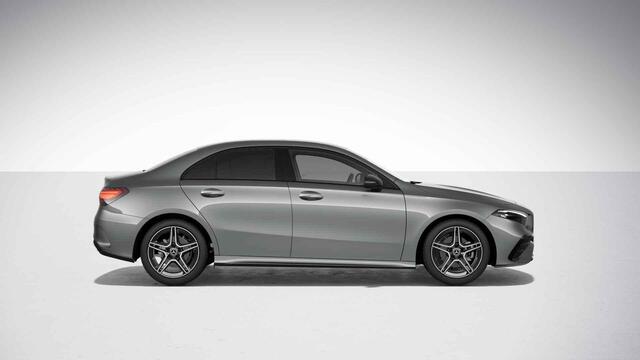 Mercedes-Benz A-KLASSE 180 Star Edition AMG Line LIMITED | Night | Achteruitrijcamera | Dodehoekassistent |