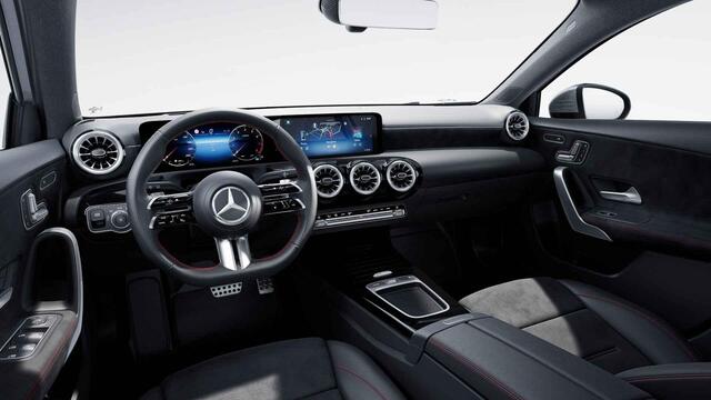 Mercedes-Benz A-KLASSE 180 Star Edition AMG Line LIMITED | AMG Line Plus | | Panoramaschuifdak | Head-up display | Multibeam LED | Elektrisch voorstoelen met geheugen