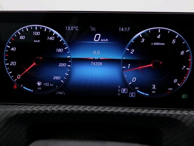 Mercedes-Benz A-KLASSE 180 Ledkoplampen | Achteruitrijcamera |Stoelverwarming voor. Inclusief 24 maanden MB Certified garantie voor Europa.